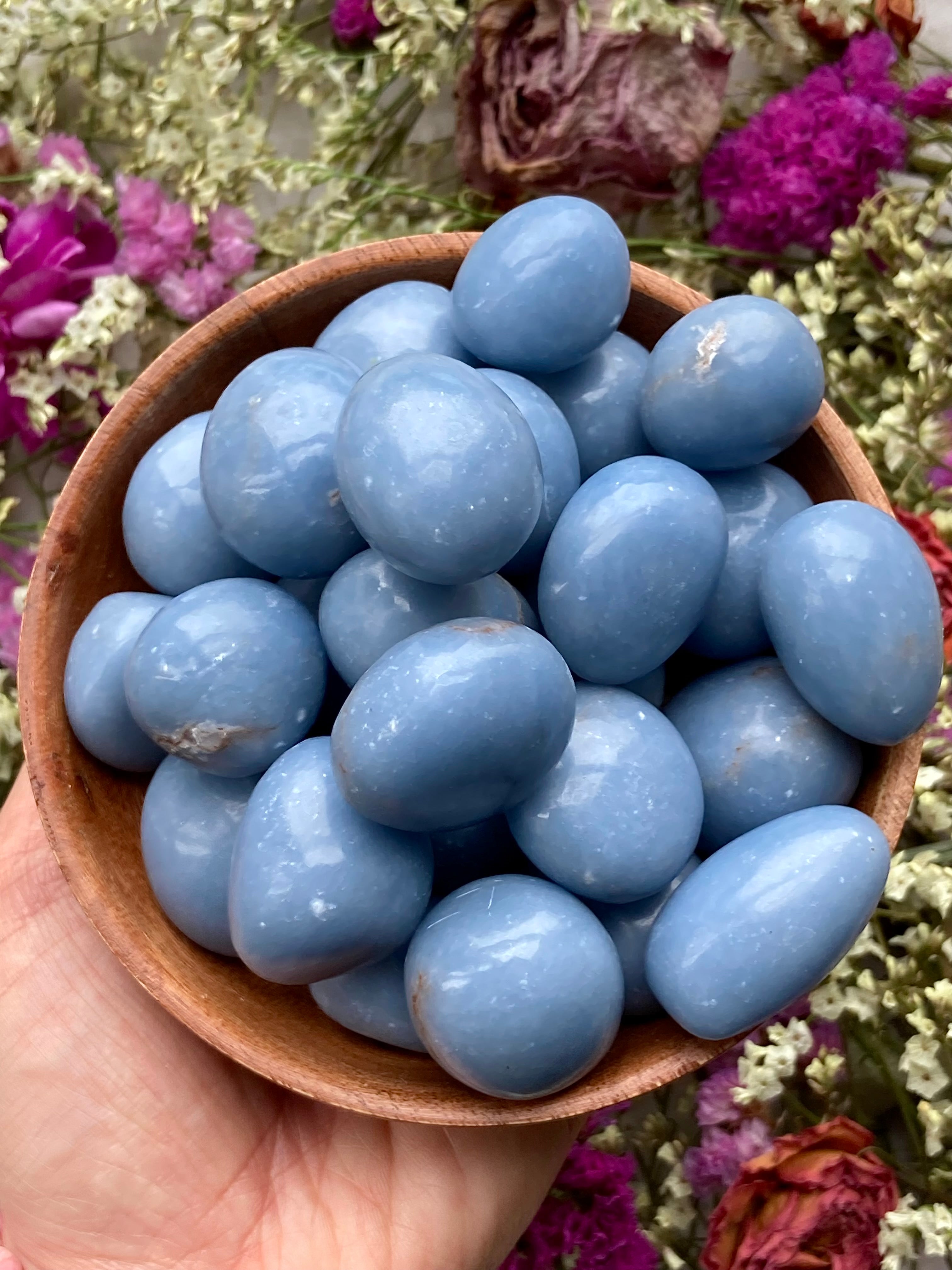 Angelite / 天使石 – The Crystal Van